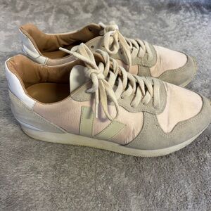 Veja Women's Beige and White Sneakers